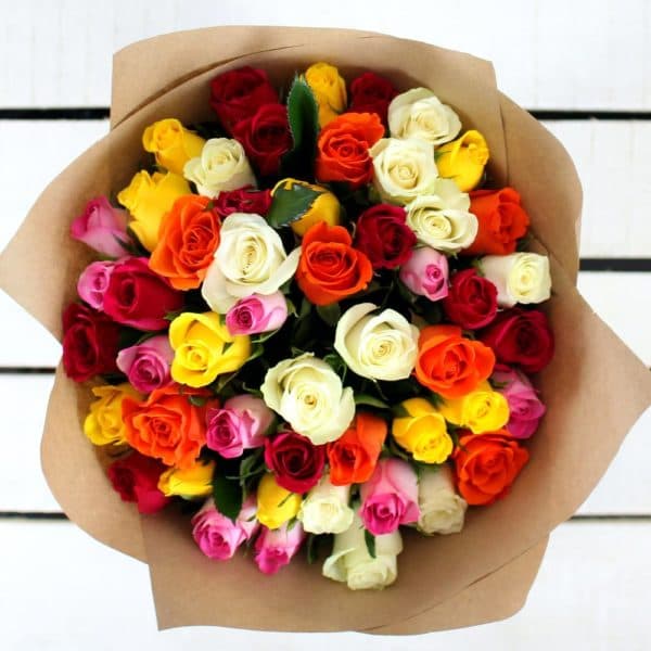 51 разноцветных кенийских роз