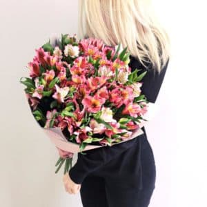 Купить цветы "Альстромерия" с доставкой