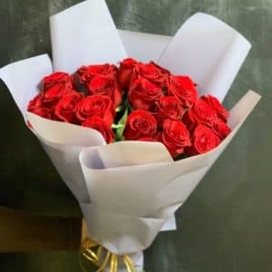 букет из 25 красных роз
