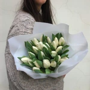Букет тюльпаны белые 25