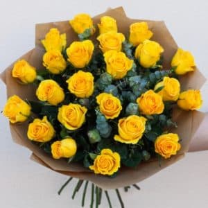 25 желтых роз