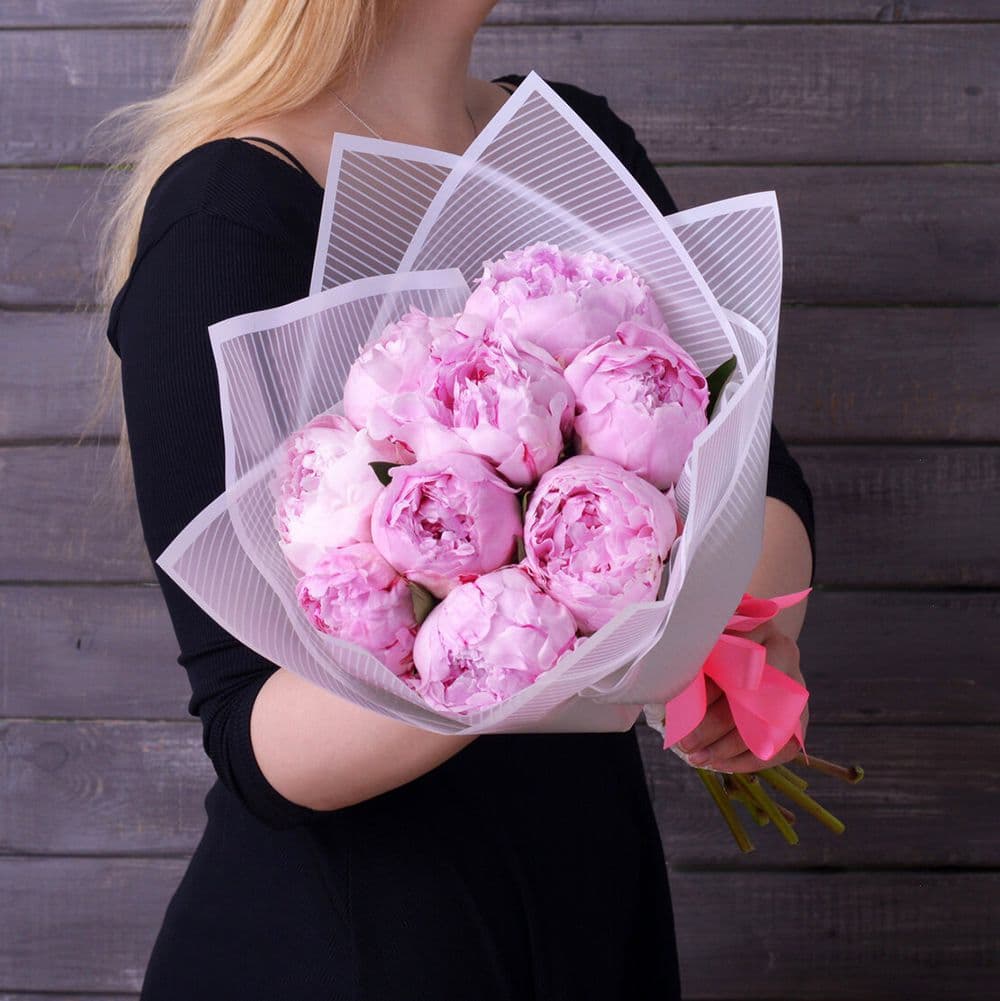 Москва цветы доставка пионы 55 роз букет