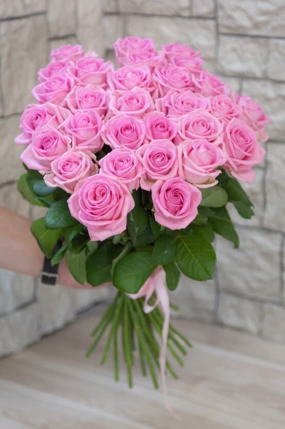 Букет из 29 розовых роз