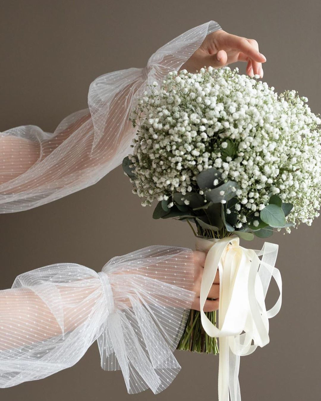 Букет невесты из белой гипсофилы - Доставкой цветов в Москве! 120932  товаров! Цены от 487 руб. Цветы Тут