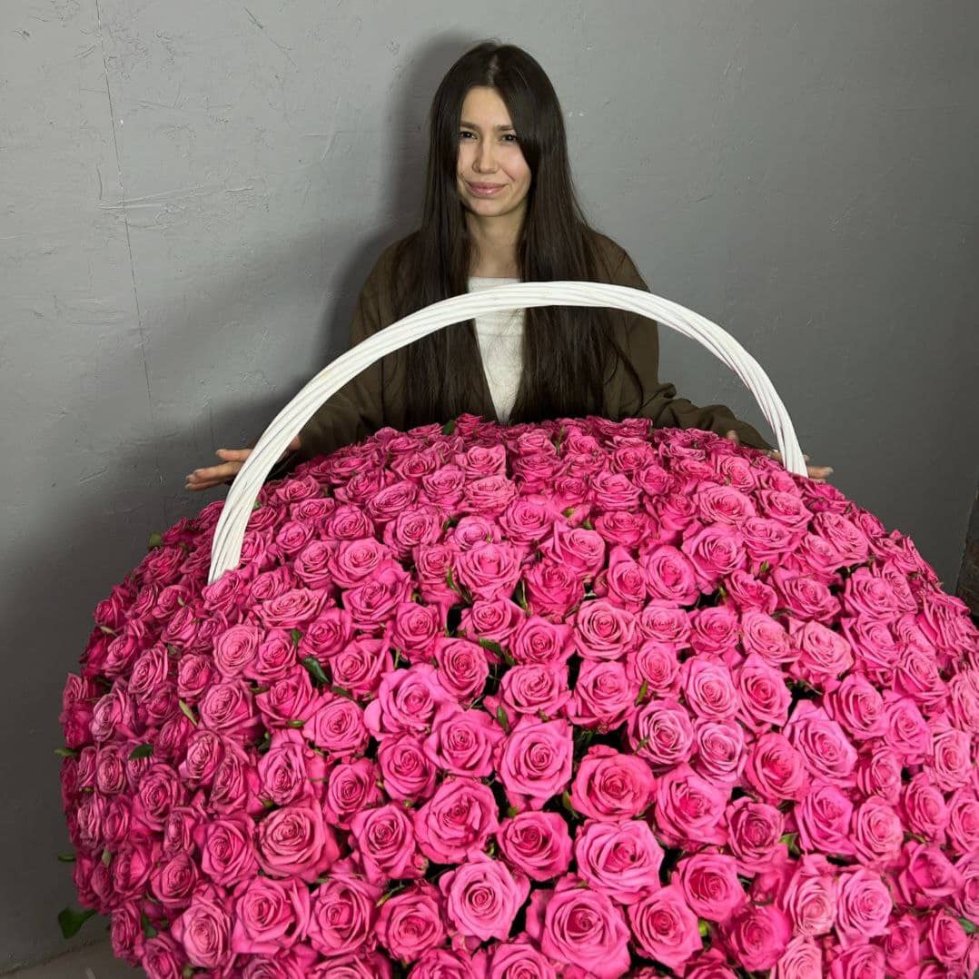 photo_5406780470777212081_y