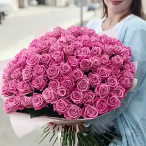 101 розовая роза
