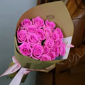 Букет розовых роз
