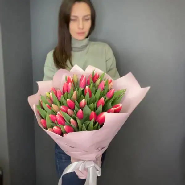 большой букет тюльпанов