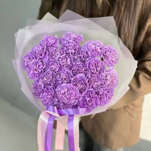 Букет из лавандовых диантусов