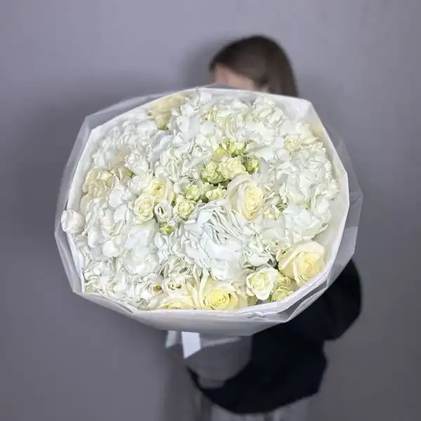 Большой белый букет