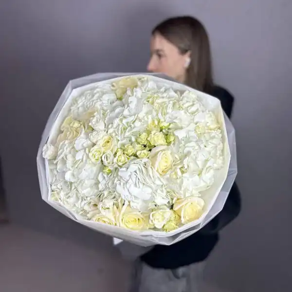 Большой белый букет