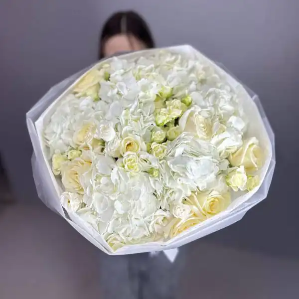 Большой белый букет